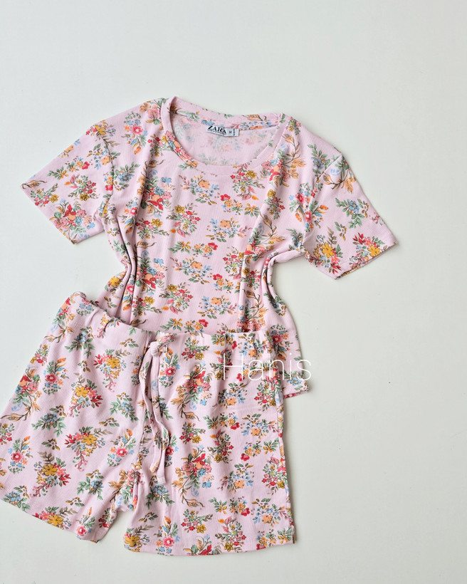 ست کراپ و شورتک کبریتی وارداتی طرحدار برند ZARA